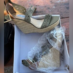 Steve Madden Green Woven Wedges
